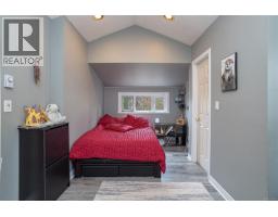2898 Glenwood Ave, Saanich, BC V9A2S2 Photo 39