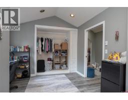 2898 Glenwood Ave, Saanich, BC V9A2S2 Photo 40
