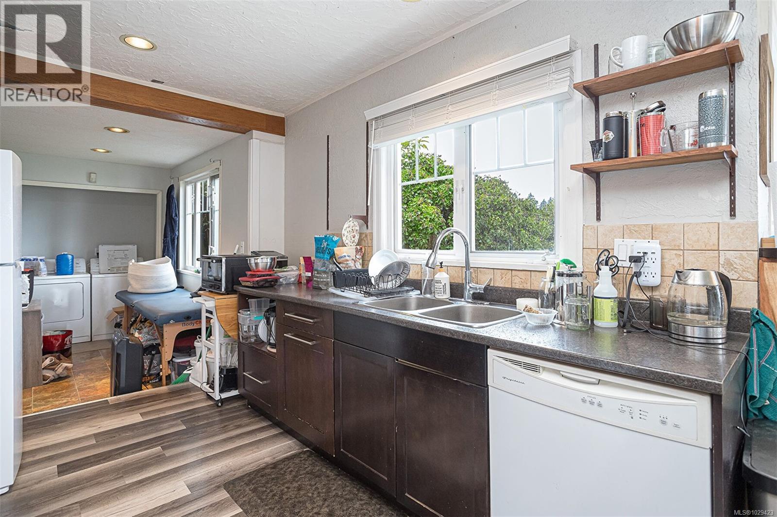 2898 Glenwood Ave - 34
