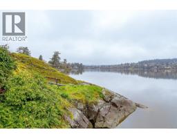 2898 Glenwood Ave, Saanich, BC V9A2S2 Photo 66