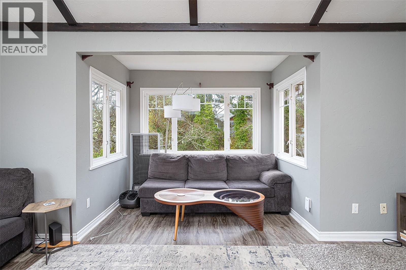  2898 Glenwood Avenue, Saanich