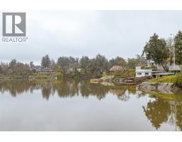 2898 Glenwood Ave, Saanich, BC V9A2S2 Photo 67