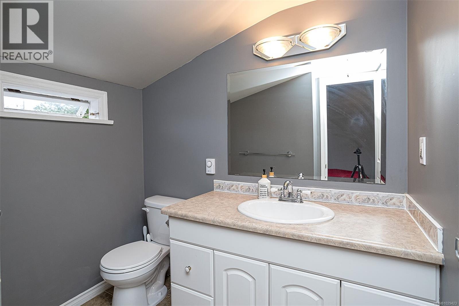 2898 Glenwood Ave - 43