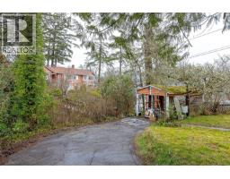 2898 Glenwood Ave, Saanich, BC V9A2S2 Photo 23