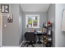 2898 Glenwood Ave, Saanich, BC V9A2S2 Photo 42