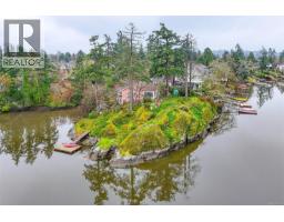2898 Glenwood Ave, Saanich, BC V9A2S2 Photo 18