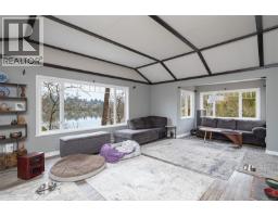 2898 Glenwood Ave, Saanich, BC V9A2S2 Photo 27