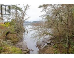 2898 Glenwood Ave, Saanich, BC V9A2S2 Photo 49