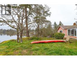 2898 Glenwood Ave, Saanich, BC V9A2S2 Photo 56