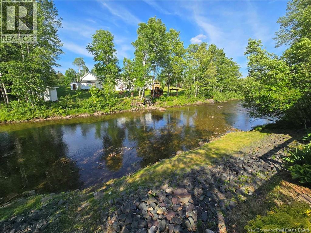 2052 MILLSTREAM ROAD - 11