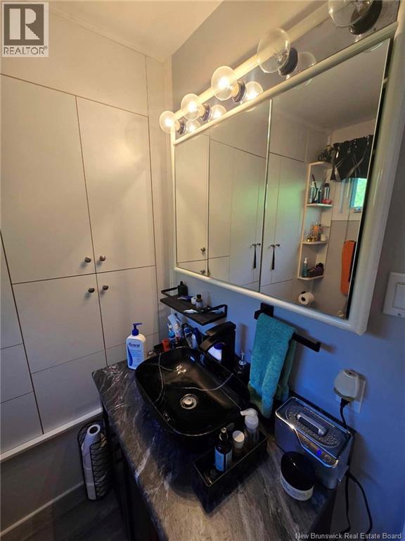 2052 MILLSTREAM ROAD - 35