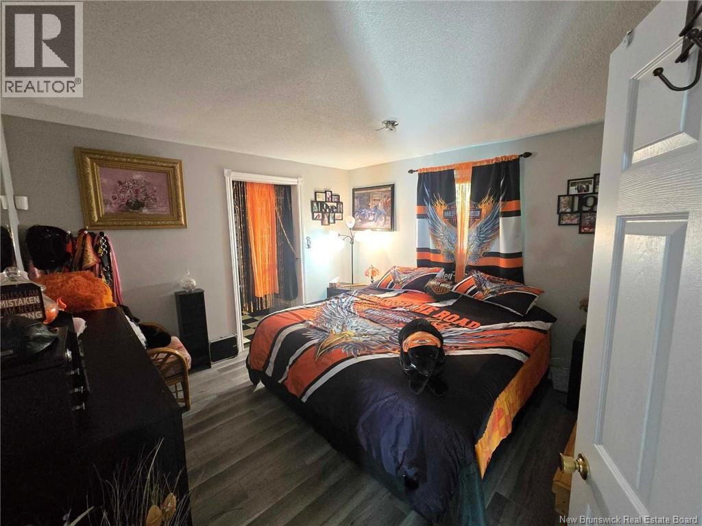 2052 MILLSTREAM ROAD - 37