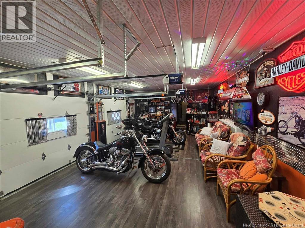 2052 MILLSTREAM ROAD - 40