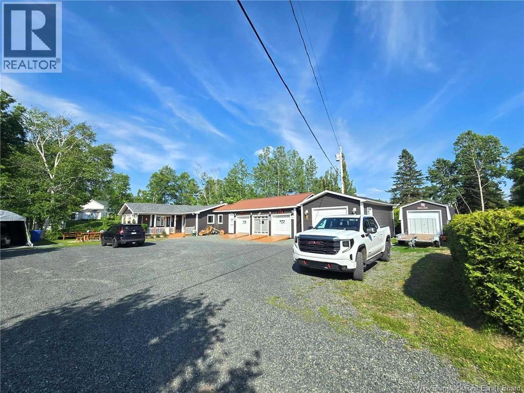 2052 MILLSTREAM ROAD - 44