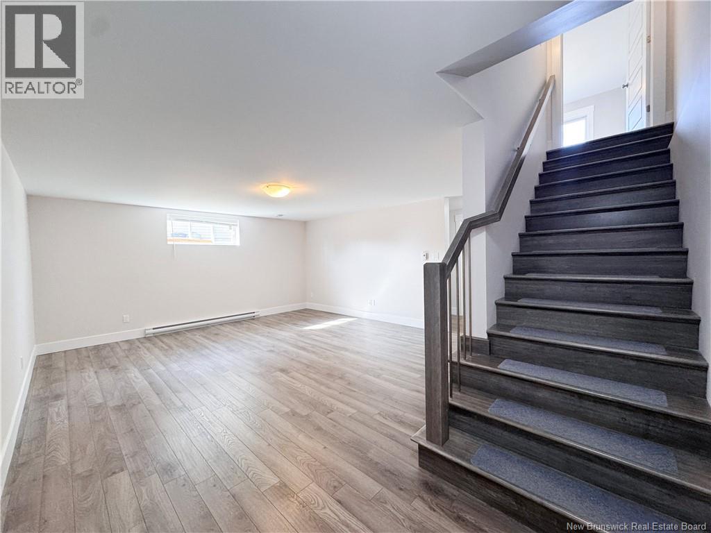 77 Satara Drive - 40