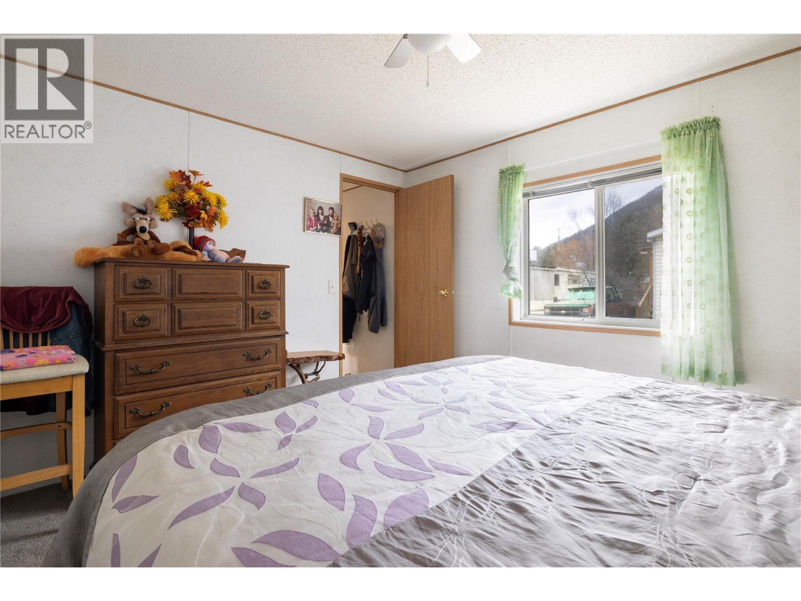 5760 Falkland Road Unit# 9, Falkland