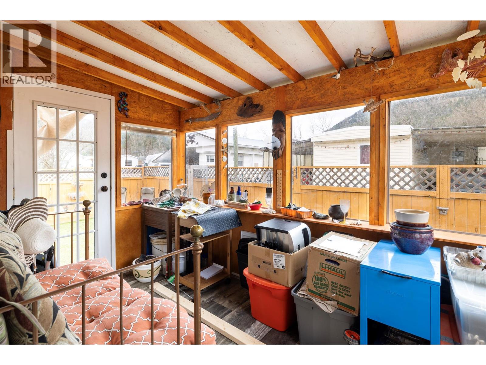 5760 Falkland Road Unit# 9, Falkland