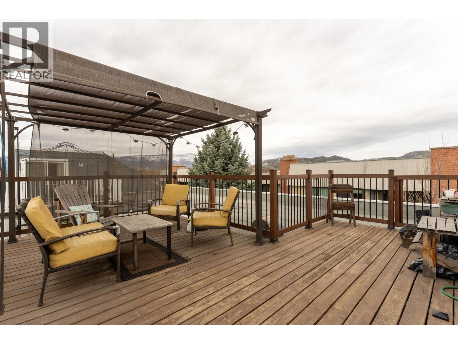 1685 Ufton Court Unit# 305, Kelowna