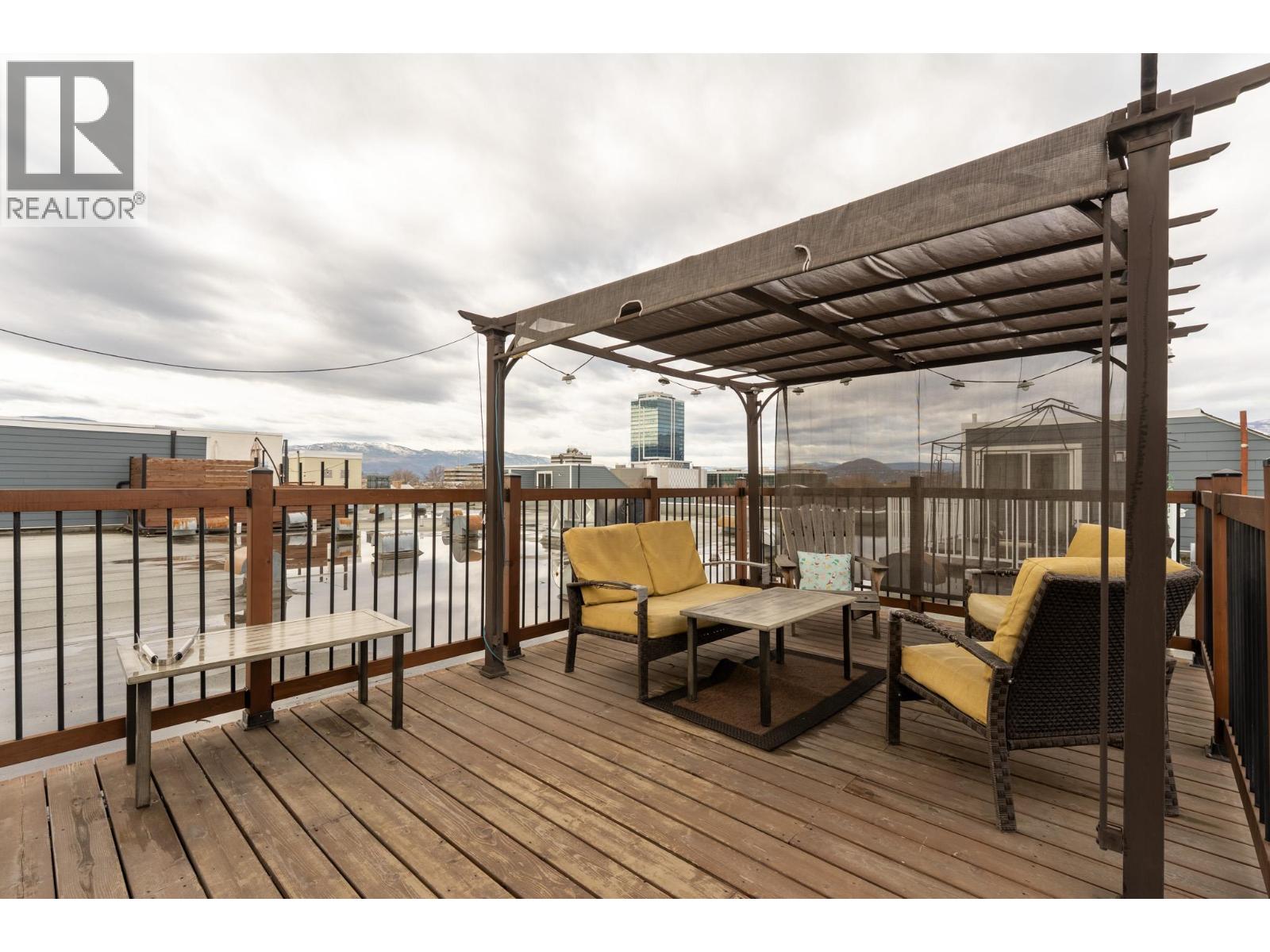 1685 Ufton Court Unit# 305, Kelowna