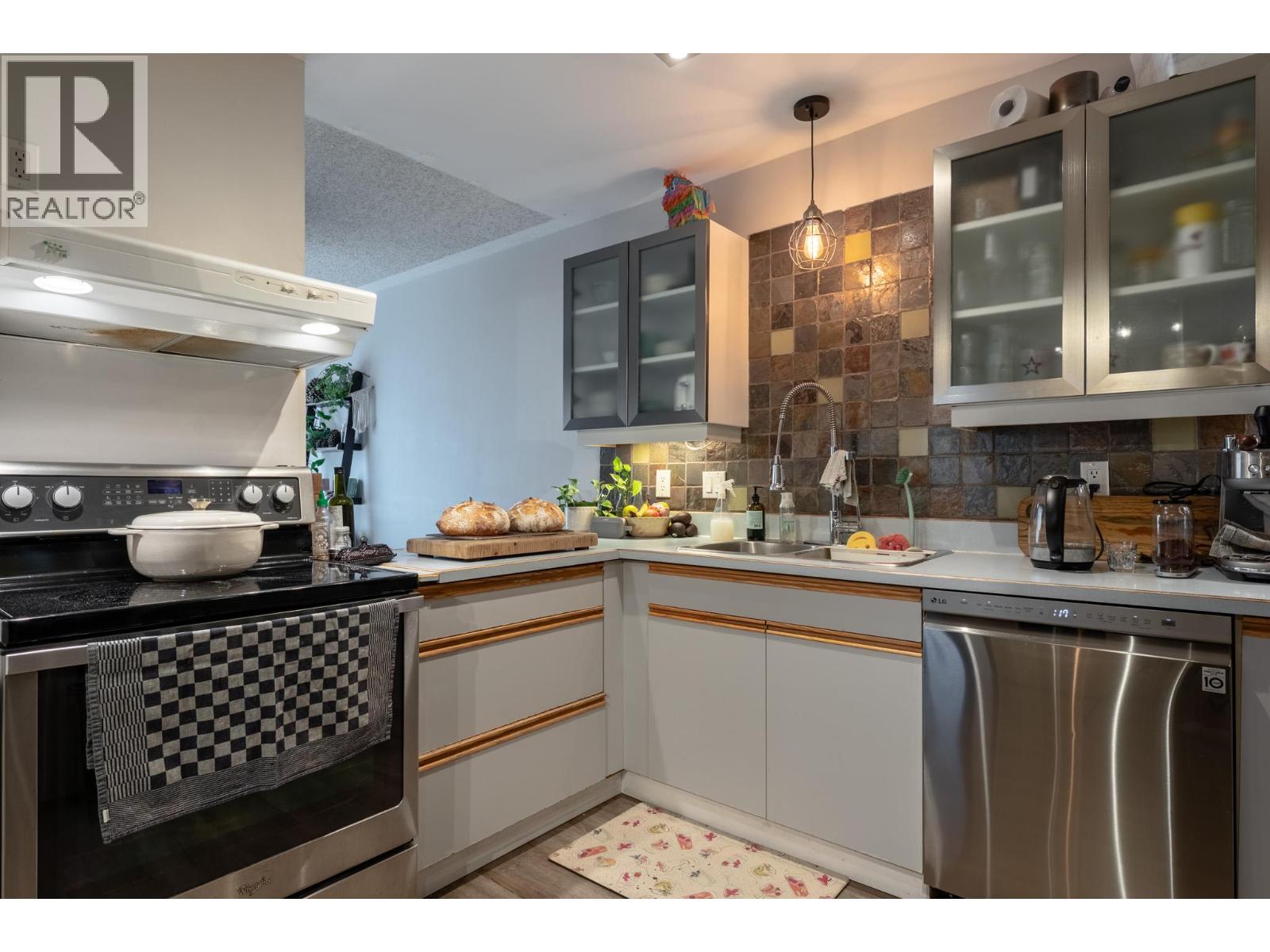 1685 Ufton Court Unit# 305, Kelowna