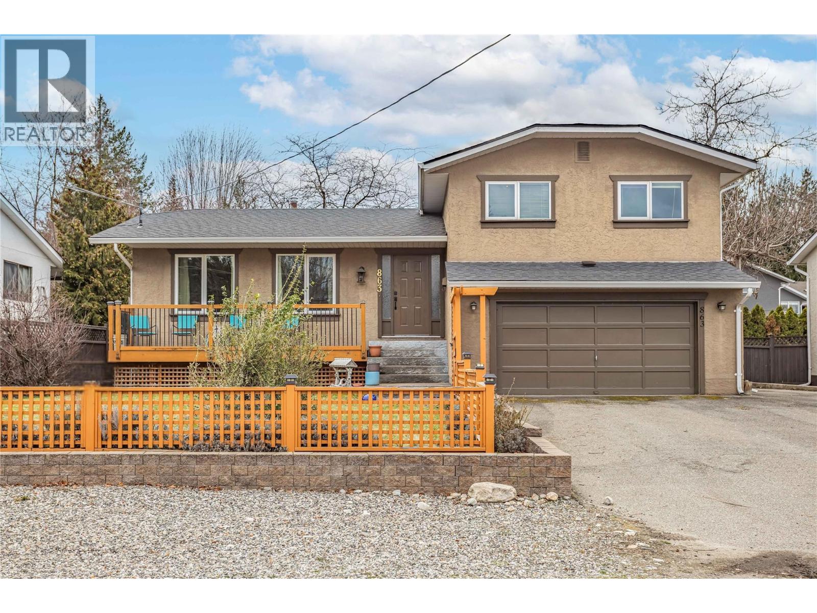 863 Hammer Avenue, Kelowna