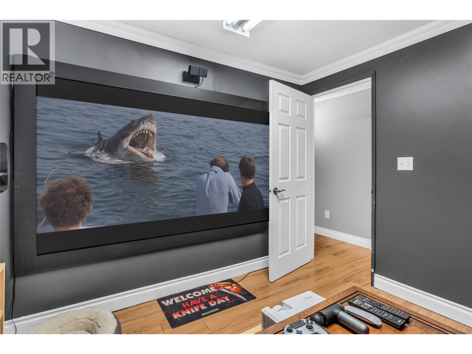 863 Hammer Avenue, Kelowna