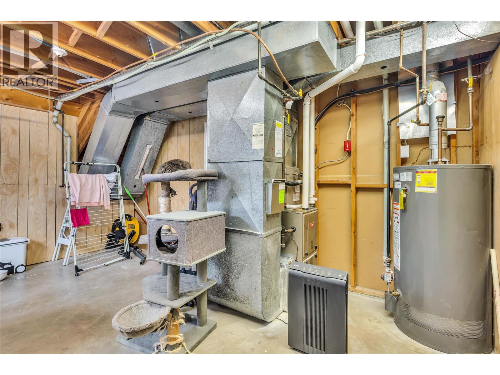 863 Hammer Avenue, Kelowna