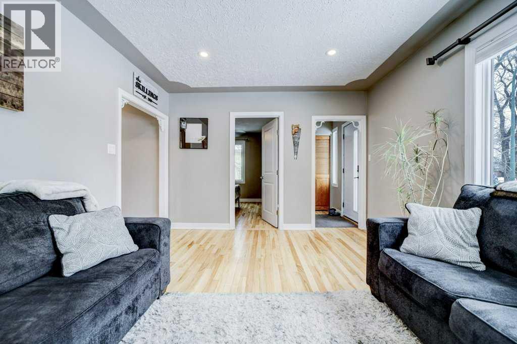 Single Family House Bungalow for Sale in   Street S Victoria Park Lethbridge 