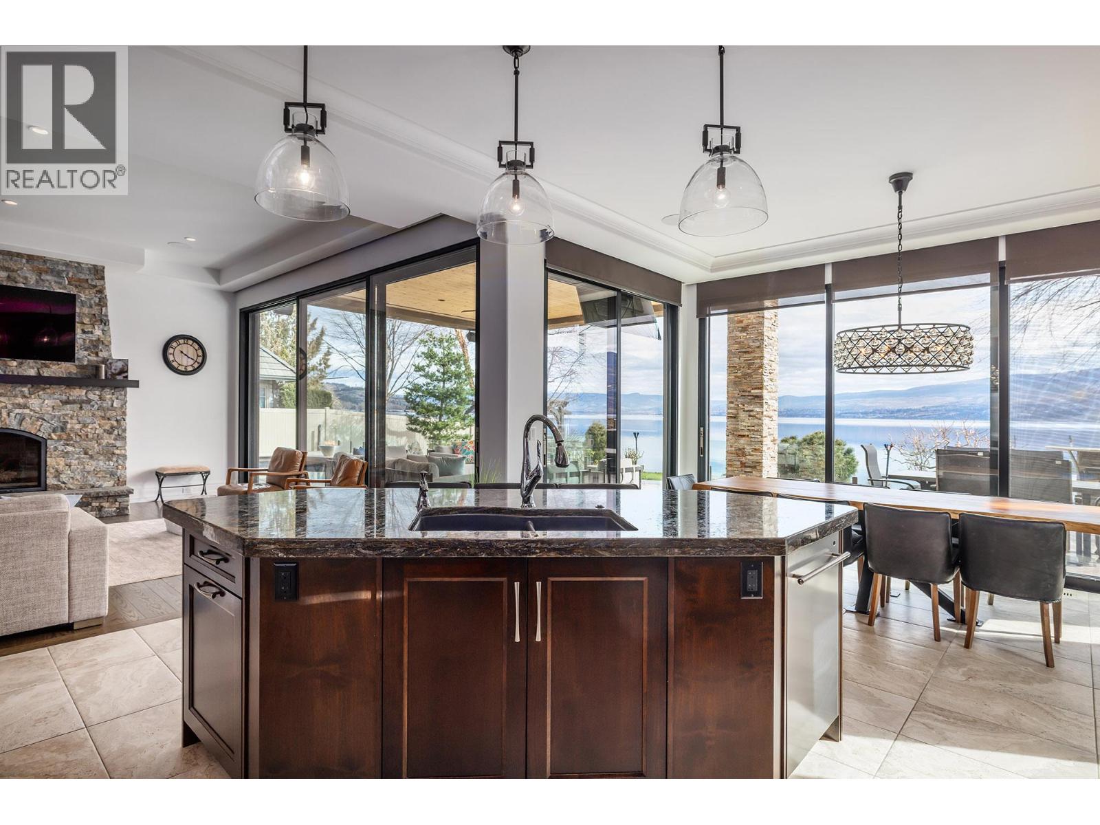 4165 Gellatly Road, West Kelowna