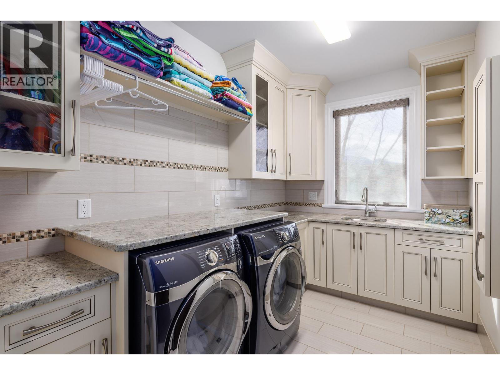 4165 Gellatly Road, West Kelowna