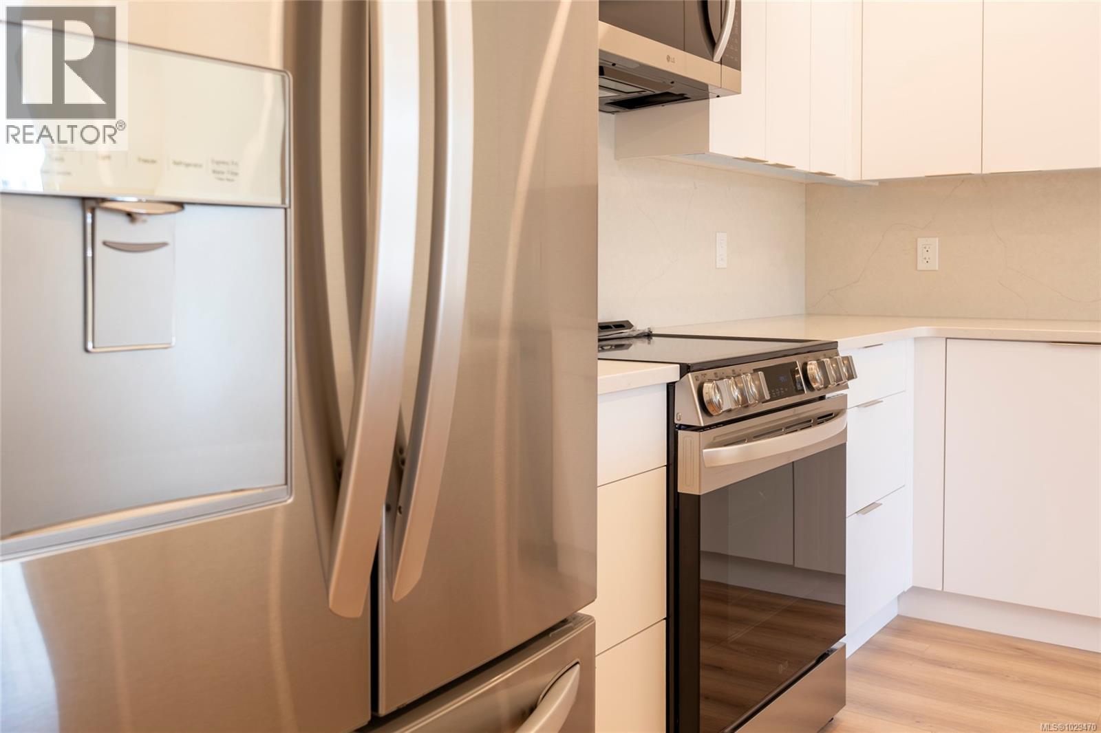 #507 45 Haliburton St - 10