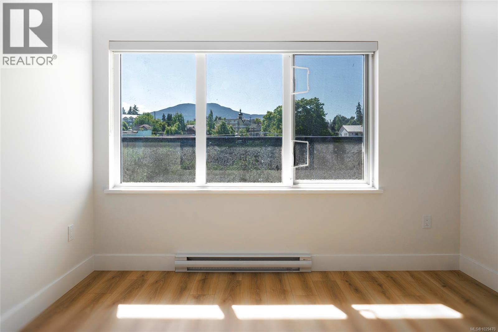 #507 45 Haliburton St - 28
