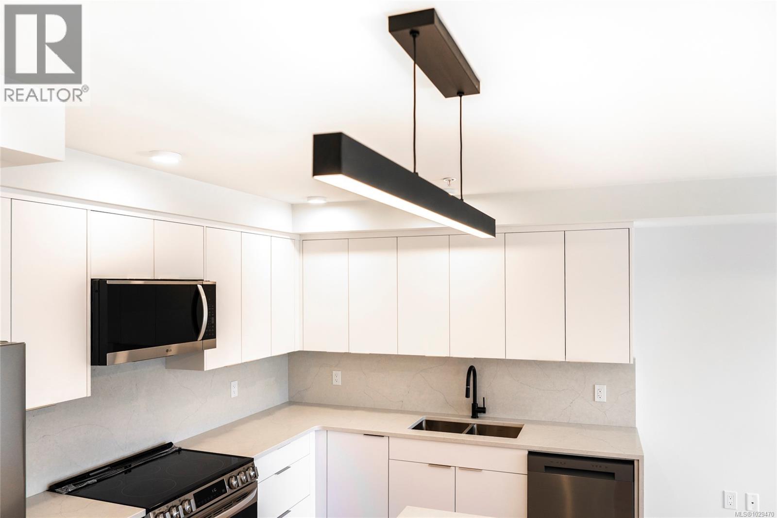 #507 45 Haliburton St - 6