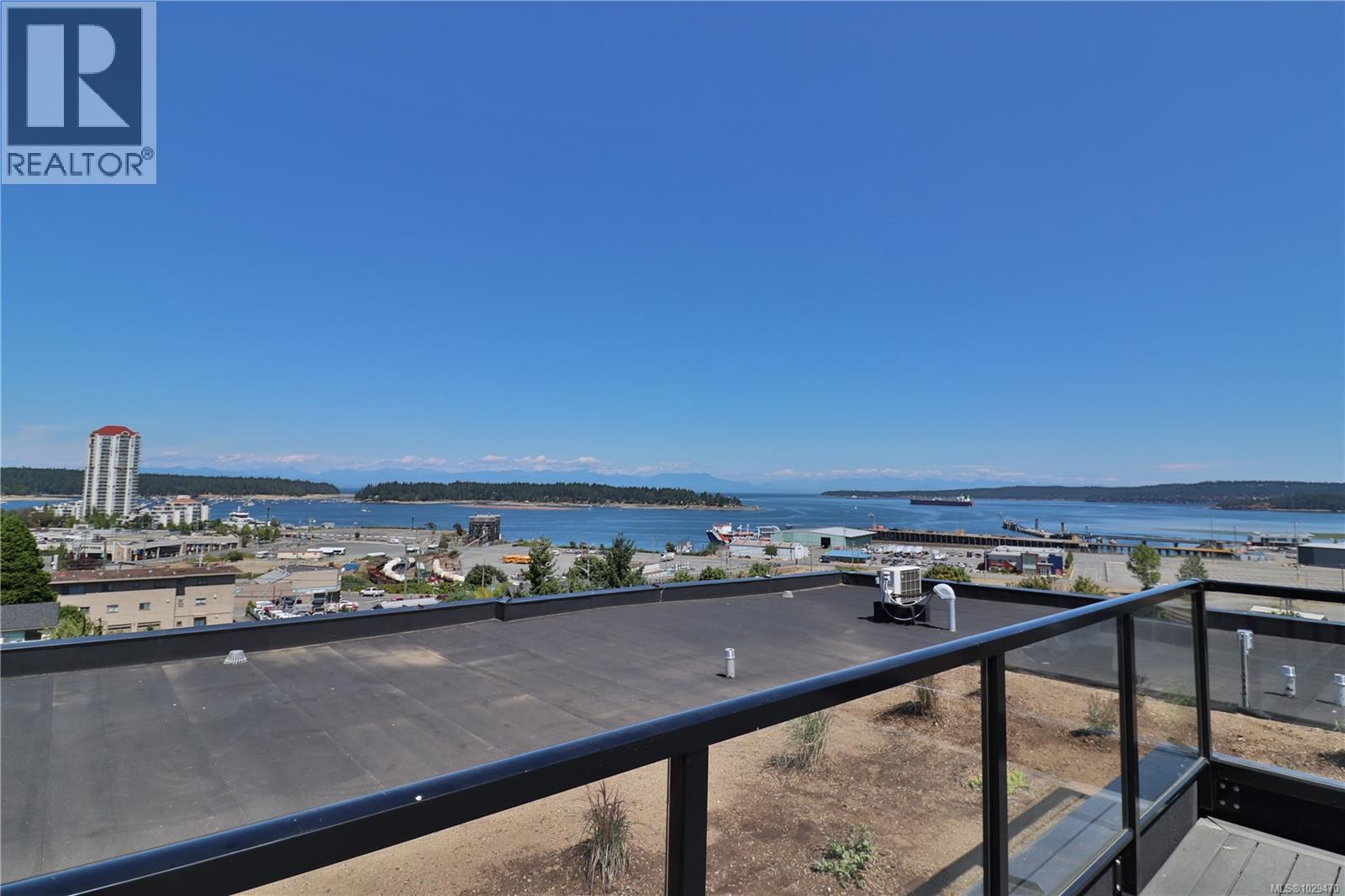 #507 45 HALIBURTON ST - 53