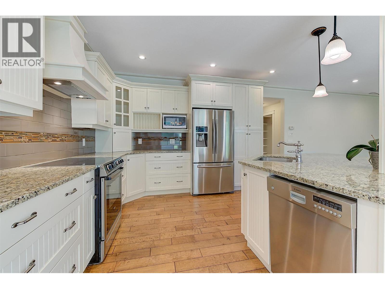 2423 Paramount Drive, West Kelowna