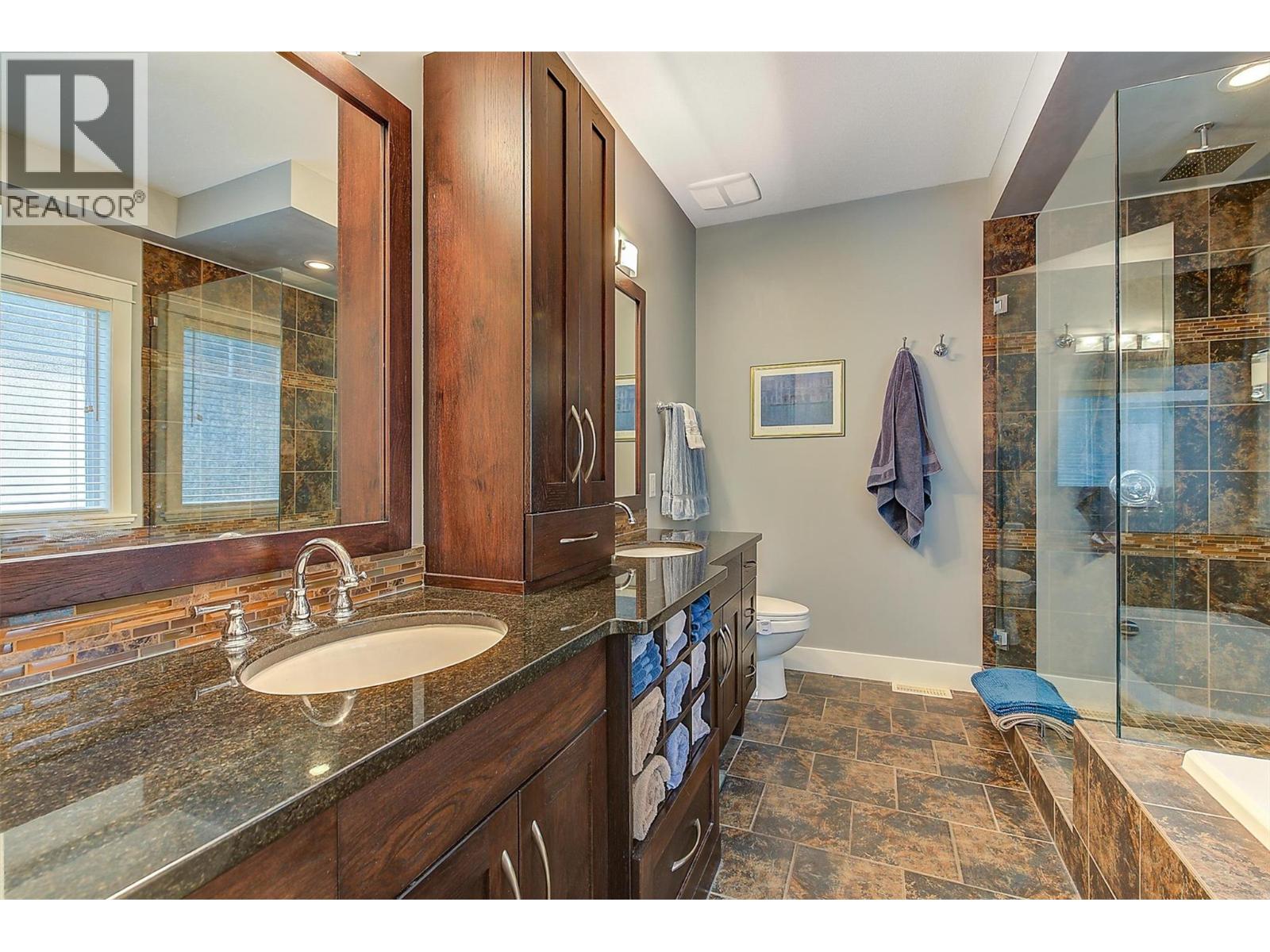 2423 Paramount Drive, West Kelowna