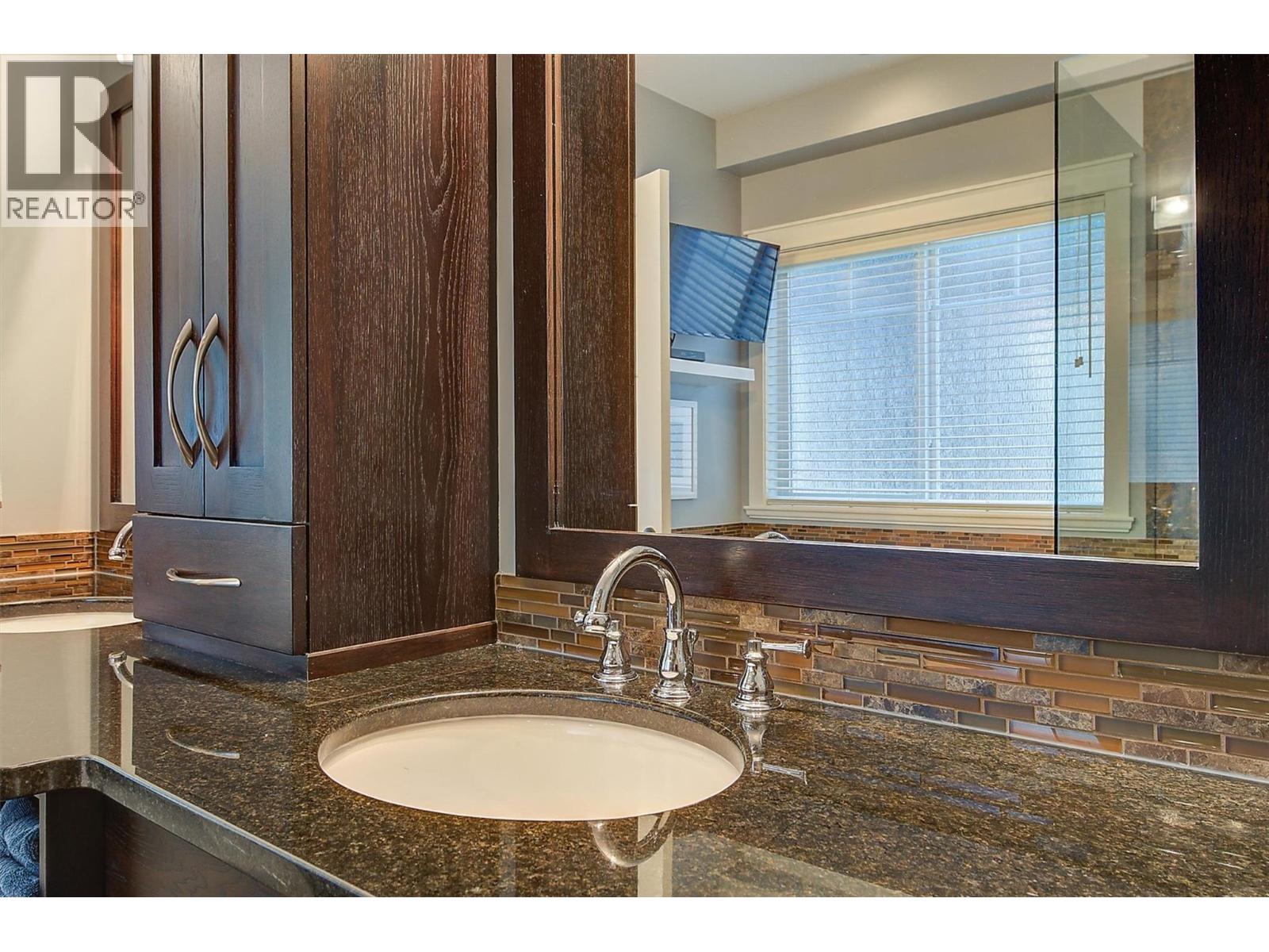 2423 Paramount Drive, West Kelowna