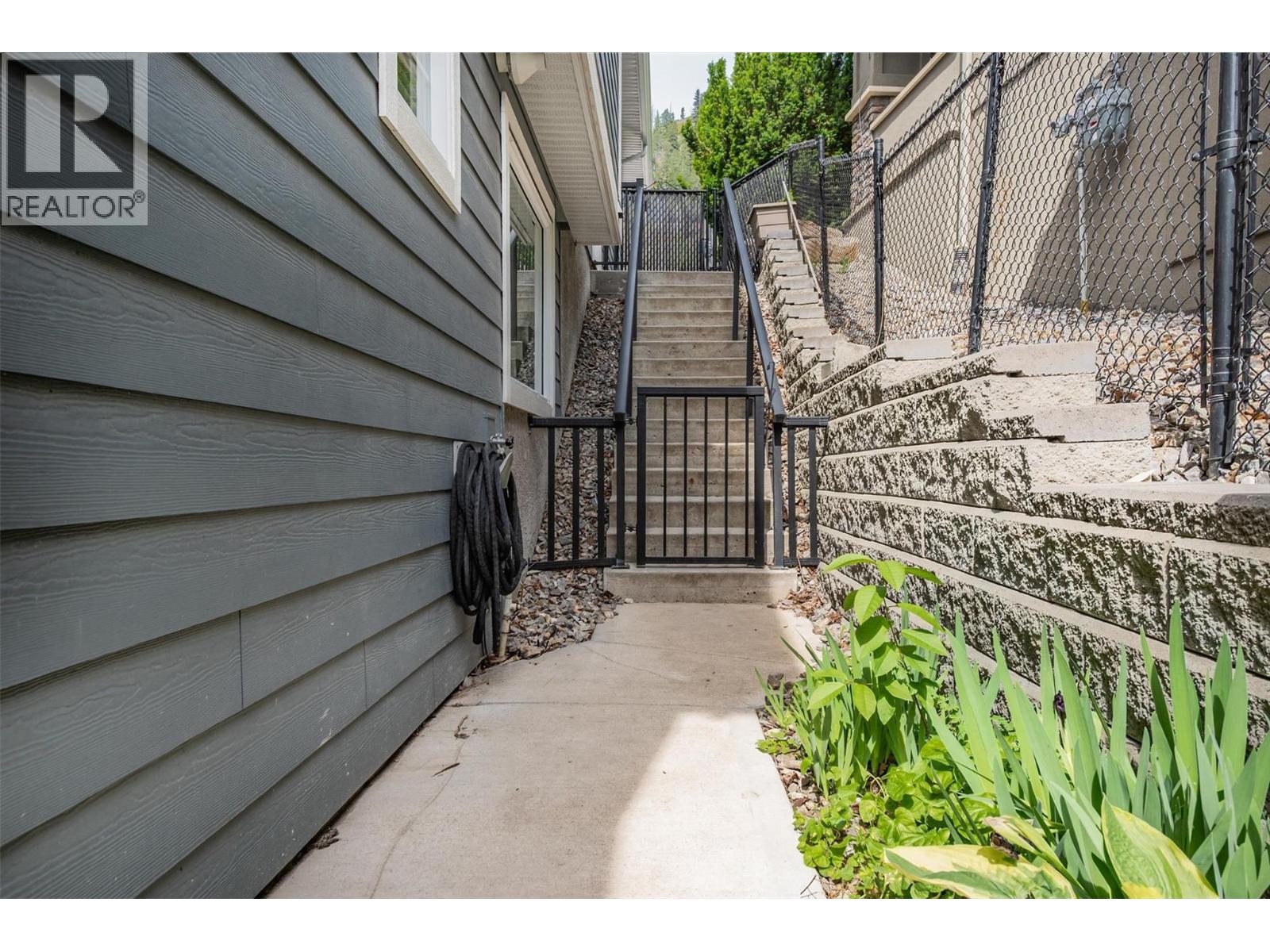 2423 Paramount Drive, West Kelowna