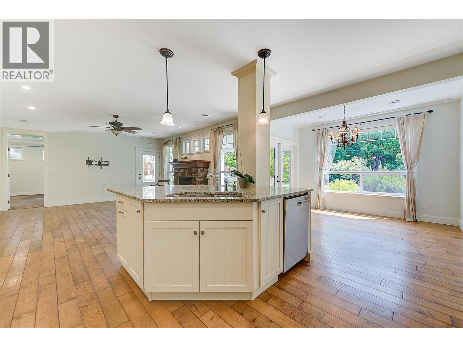 2423 Paramount Drive, West Kelowna