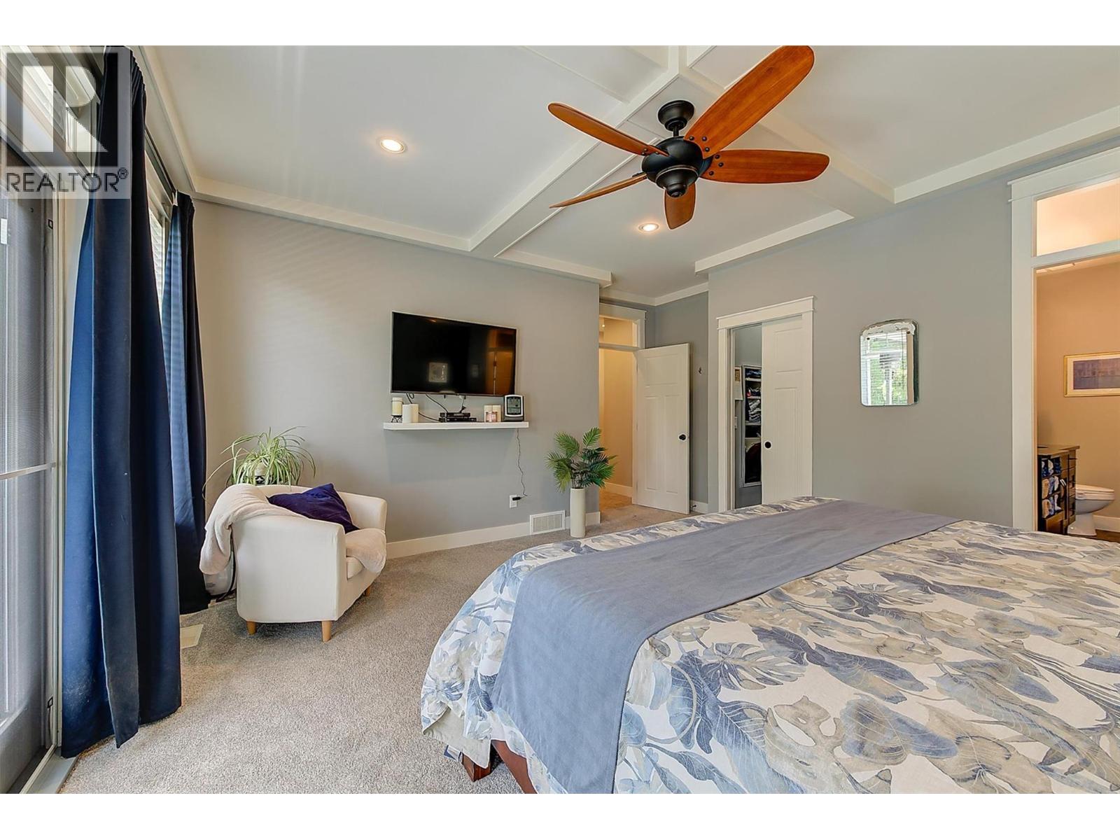 2423 Paramount Drive, West Kelowna