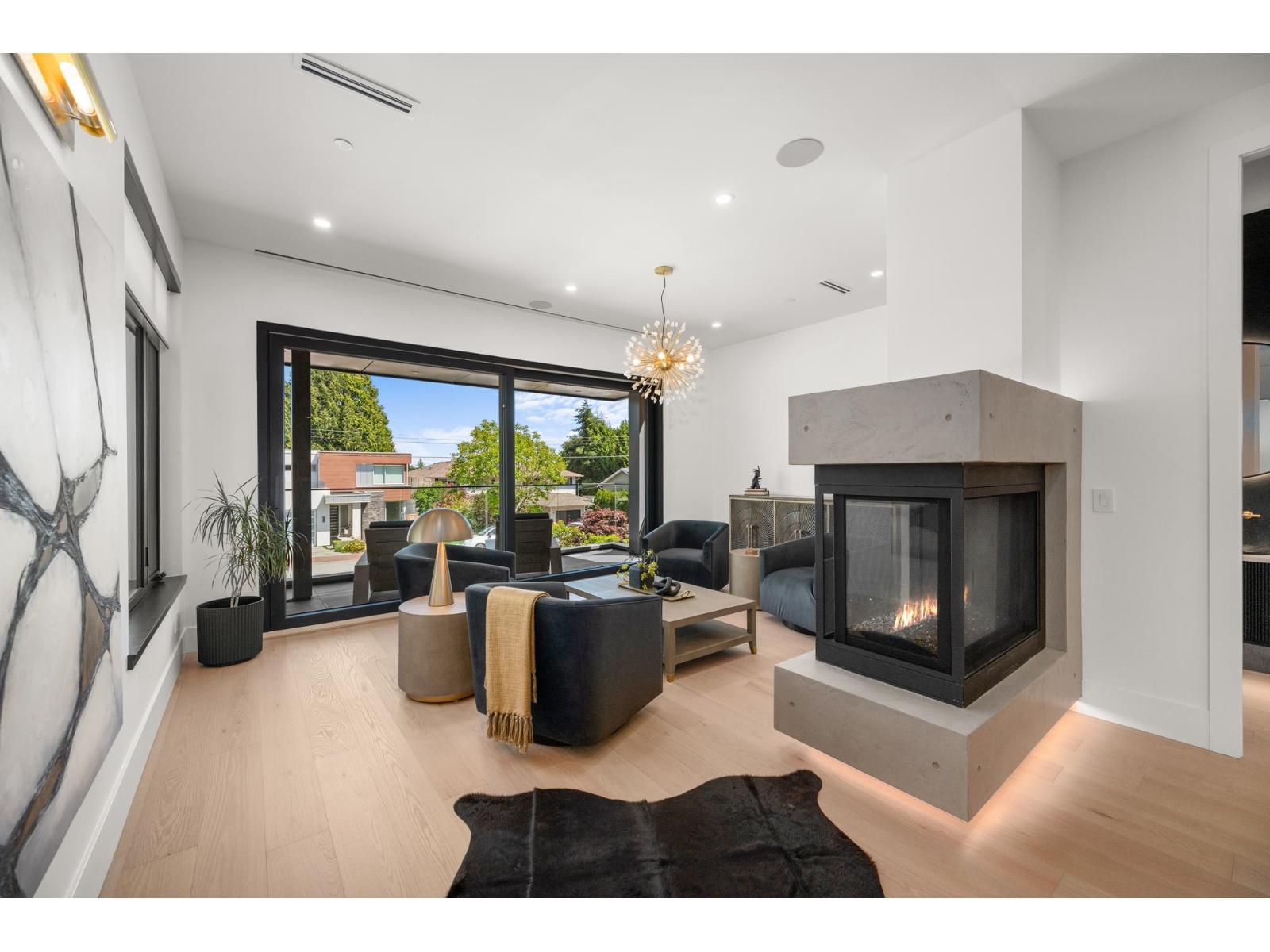 1255 KENT STREET, White Rock