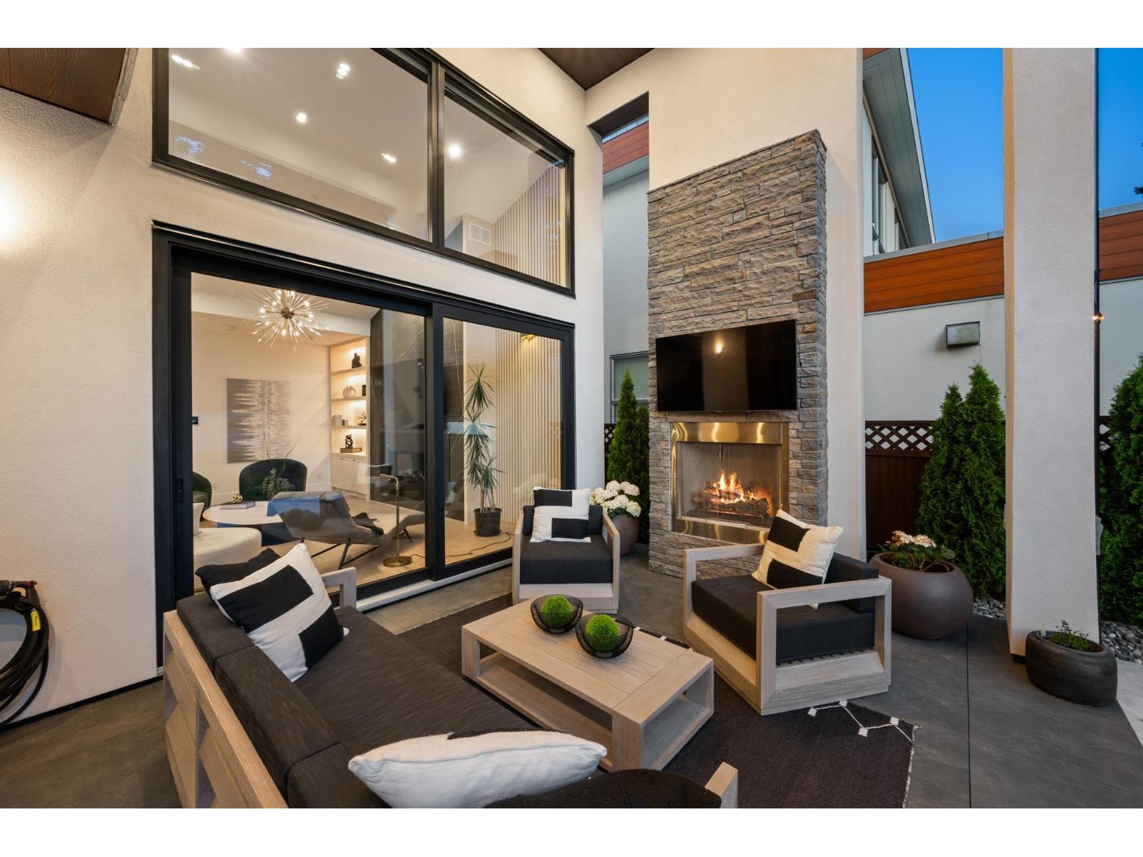 1255 KENT STREET, White Rock