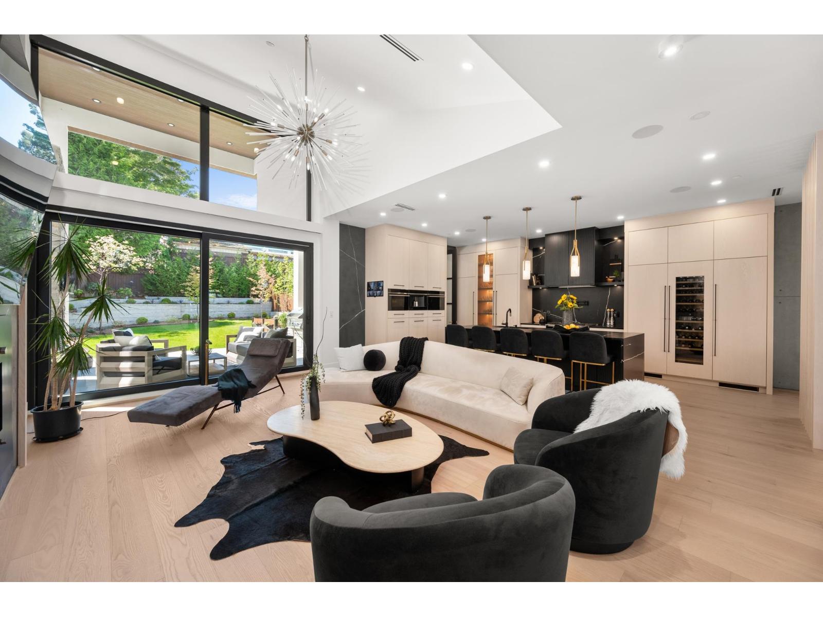 1255 KENT STREET, White Rock