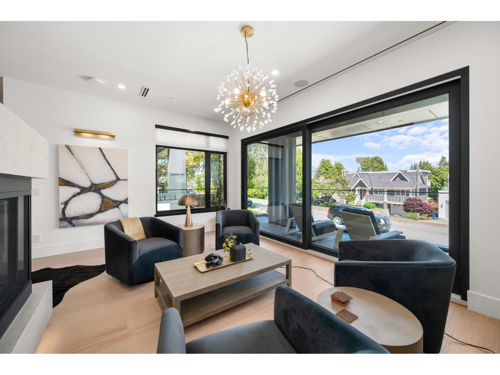 1255 KENT STREET, White Rock