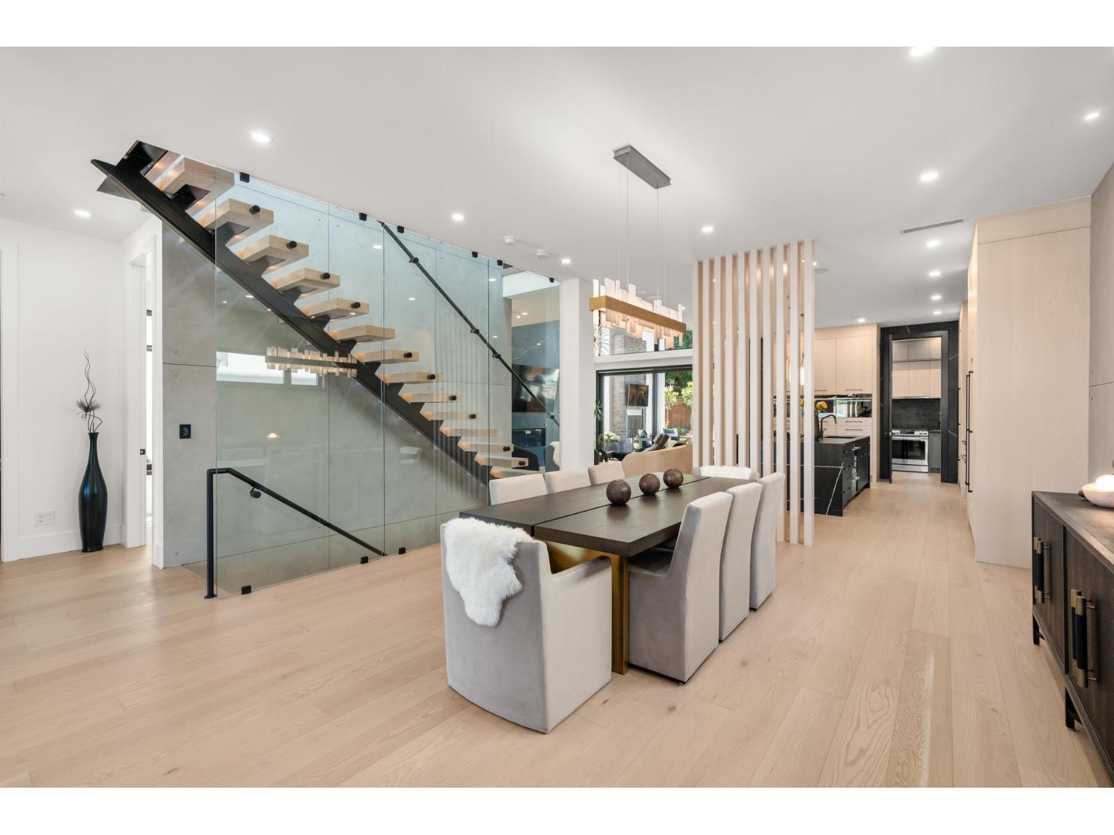 1255 KENT STREET, White Rock