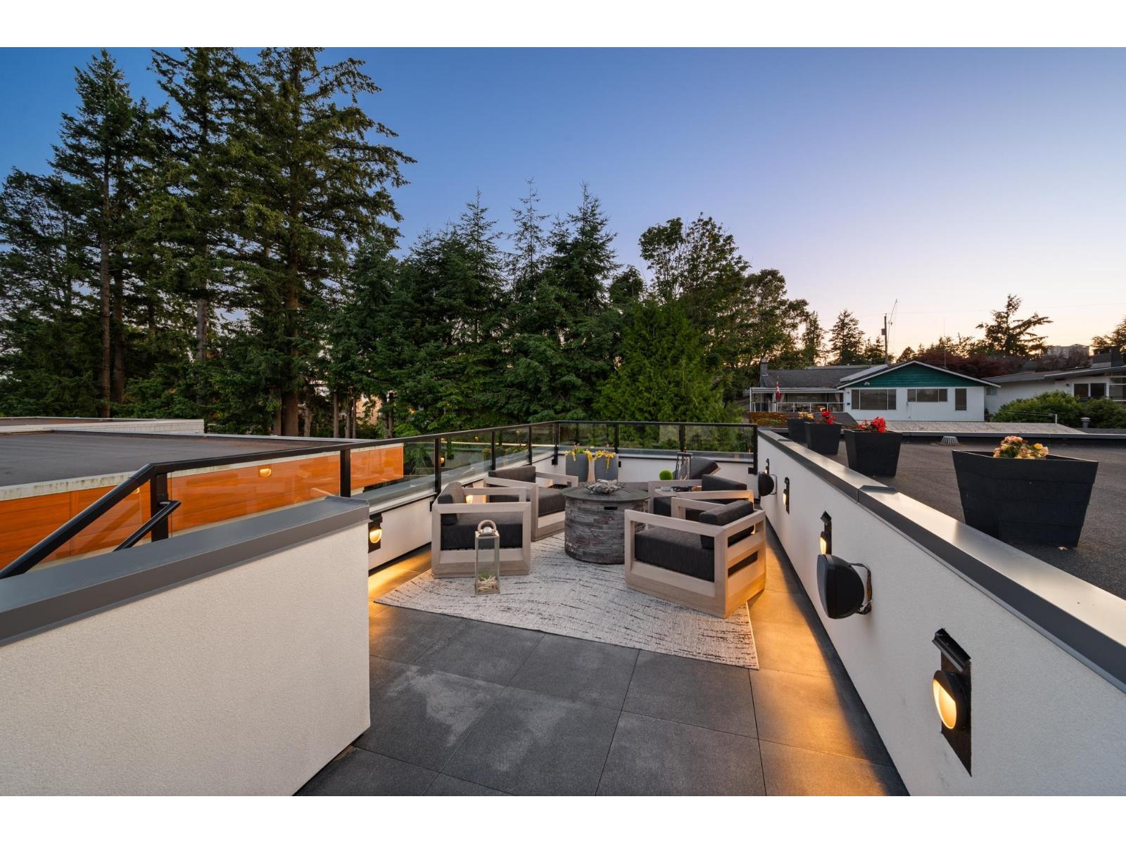 1255 KENT STREET, White Rock