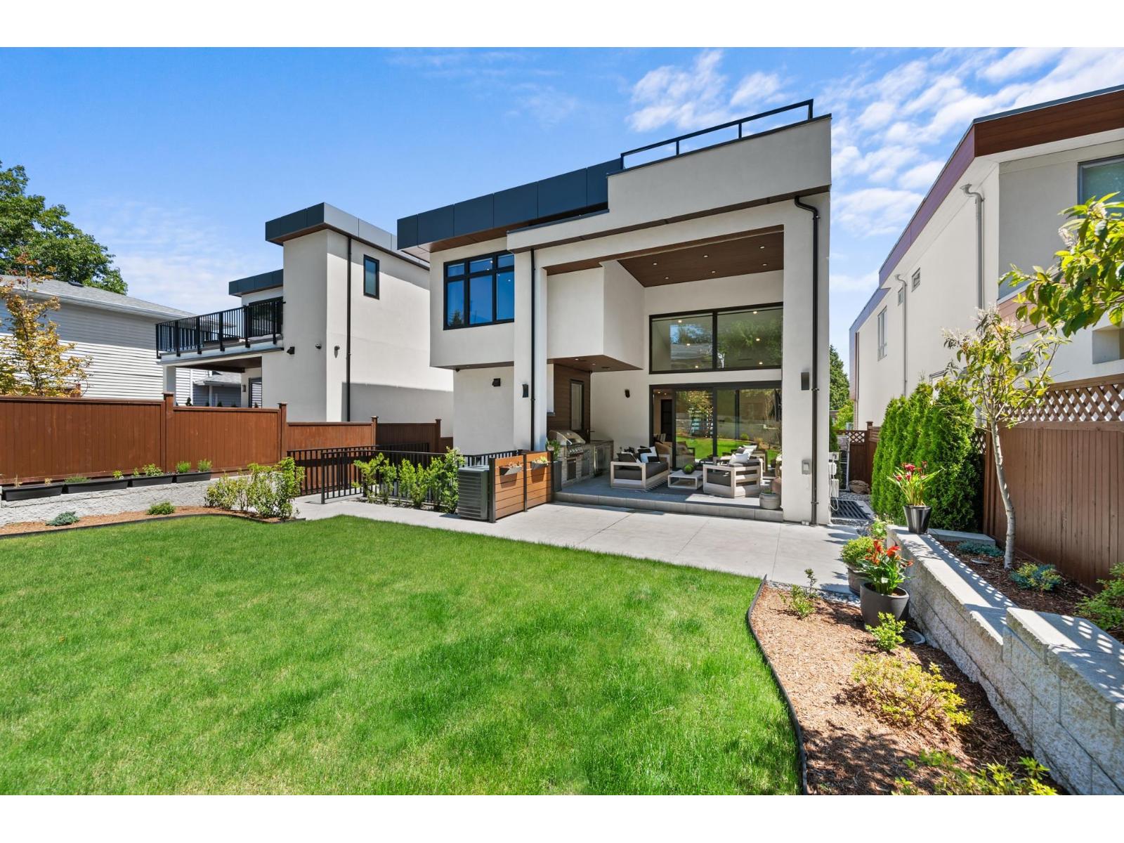 1255 KENT STREET, White Rock