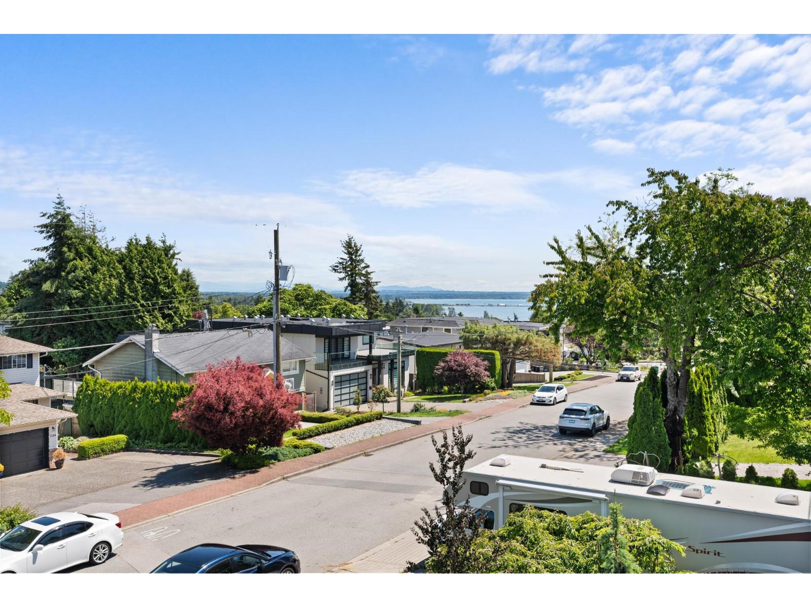 1255 KENT STREET, White Rock