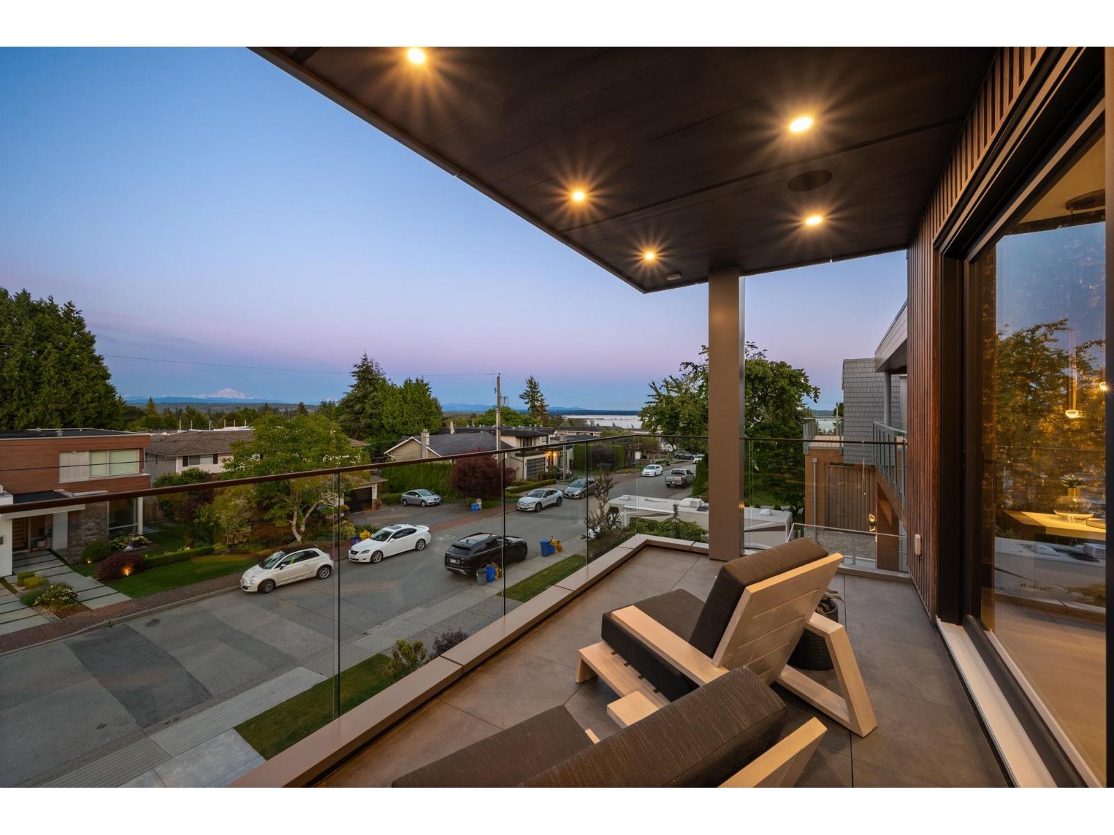 1255 KENT STREET, White Rock