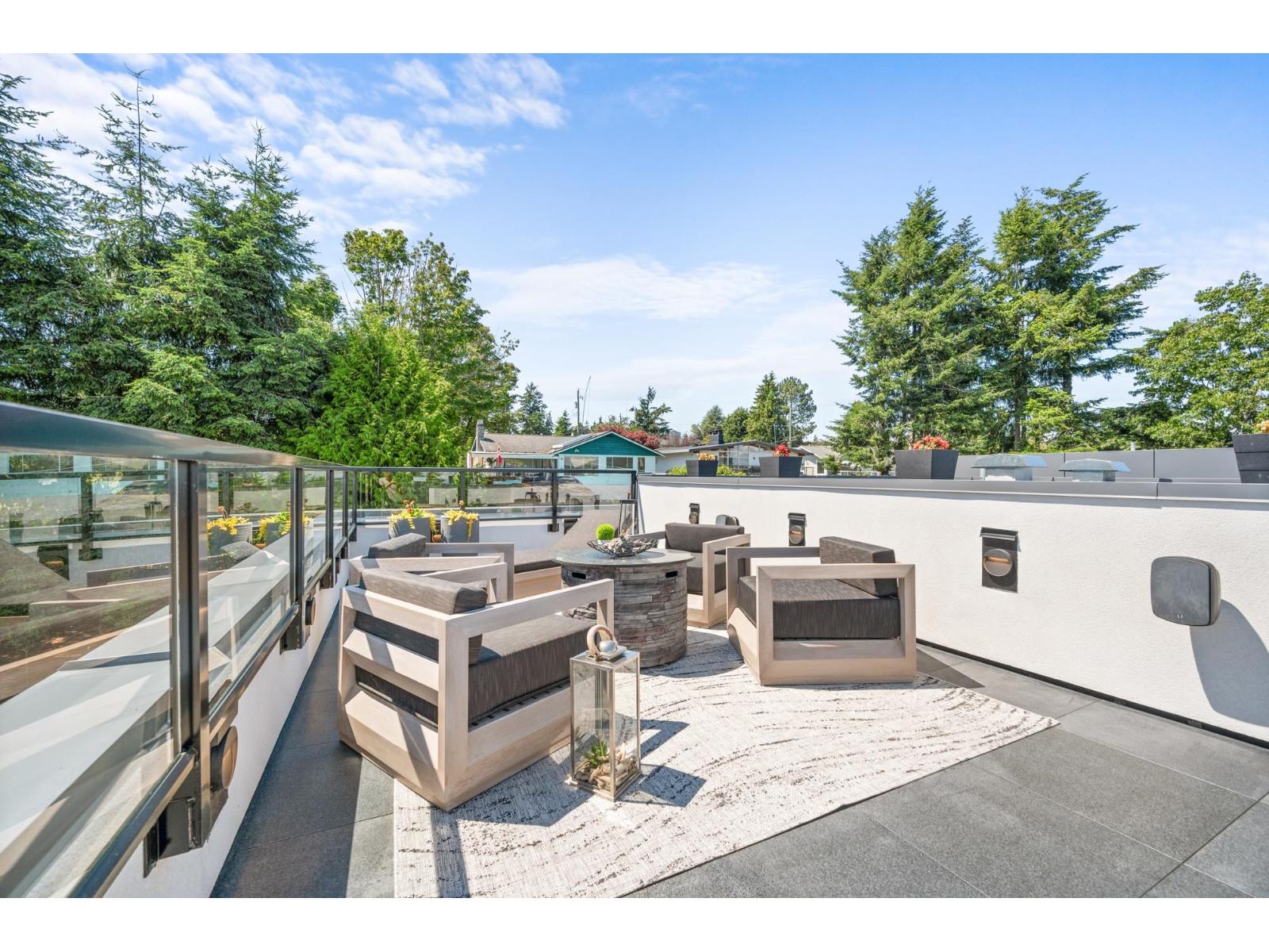 1255 KENT STREET, White Rock